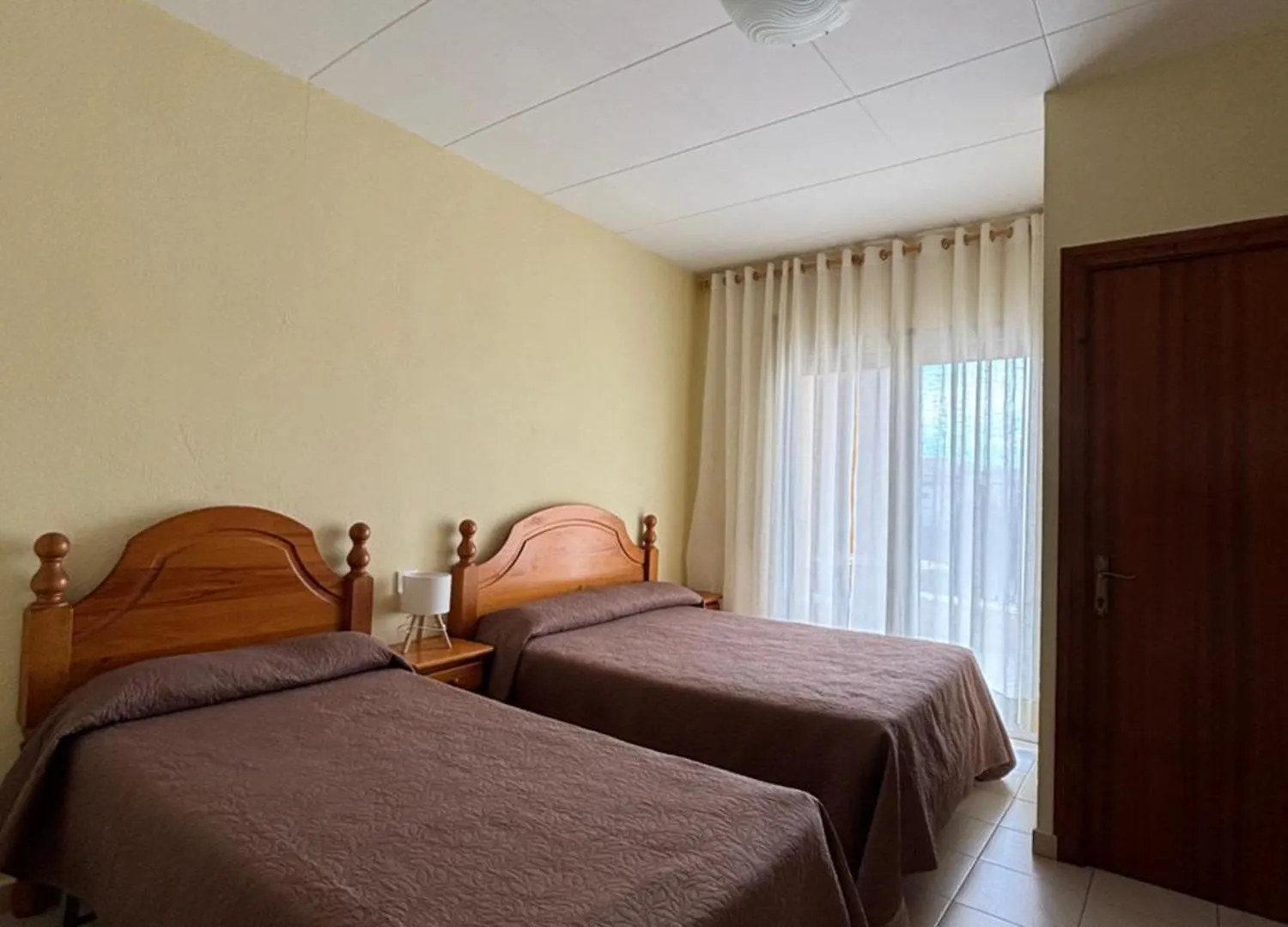 Pensio L'Avi Pep Guest House Saus