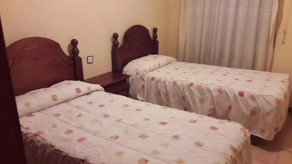 Pensio L'Avi Pep Guest House Saus